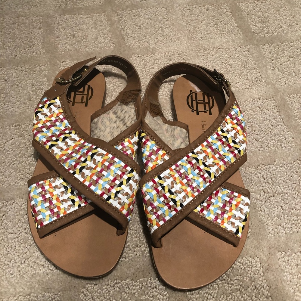 NWOT House of Harlow 1960 Izzy Flat Leather Sandal
